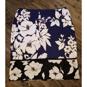 🌴5 for $25🌴   WHBM floral pencil skirt